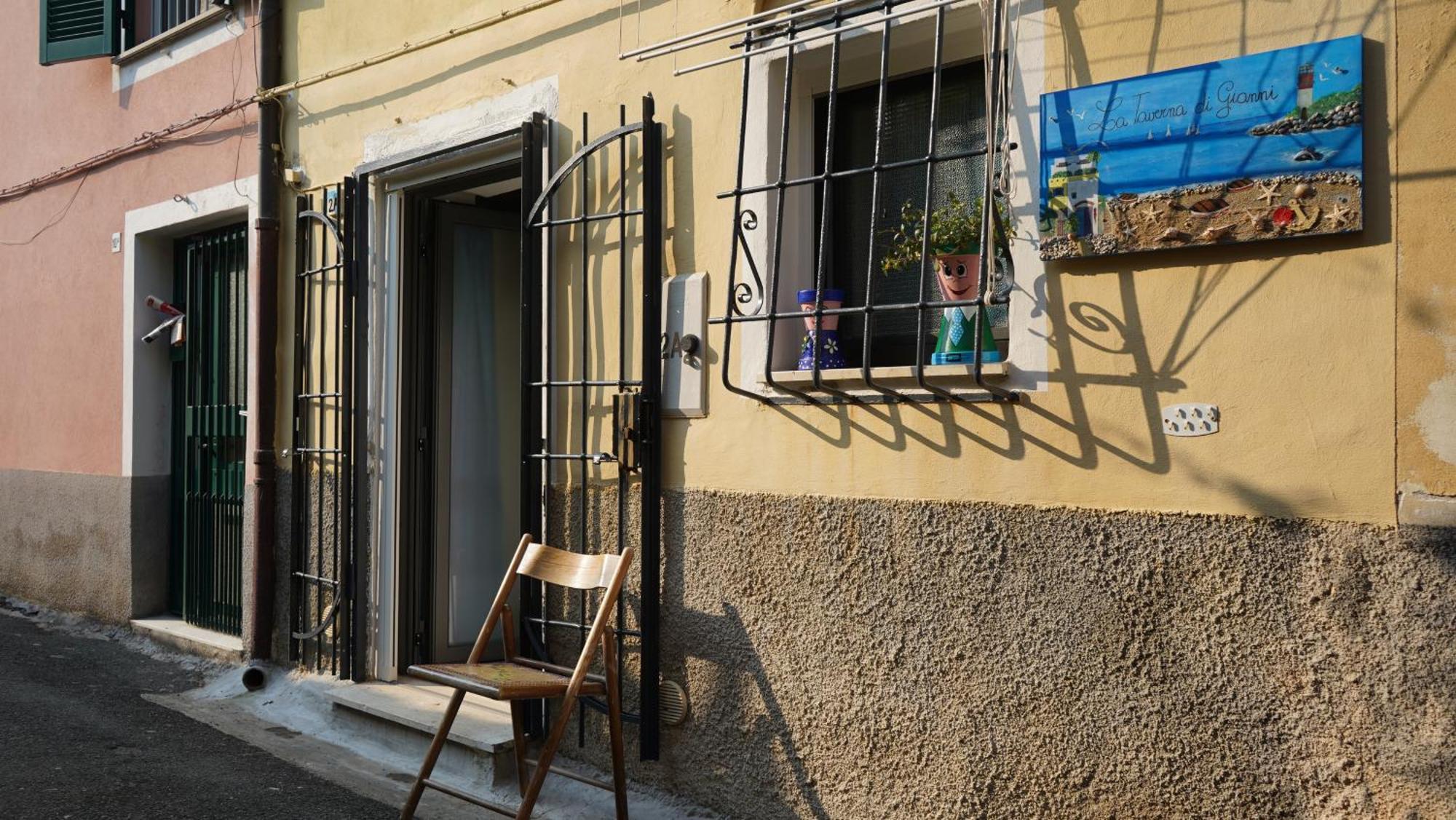 La Taverna Di Gianni Near The Beach Italy Riviera 萨沃纳 客房 照片